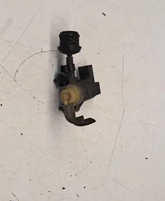 Audi A4 S4 B8 8K Turbo solenoid valve 1K0906627