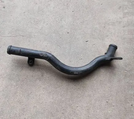 Audi Q5 SQ5 Engine coolant pipe/hose 06E121044M