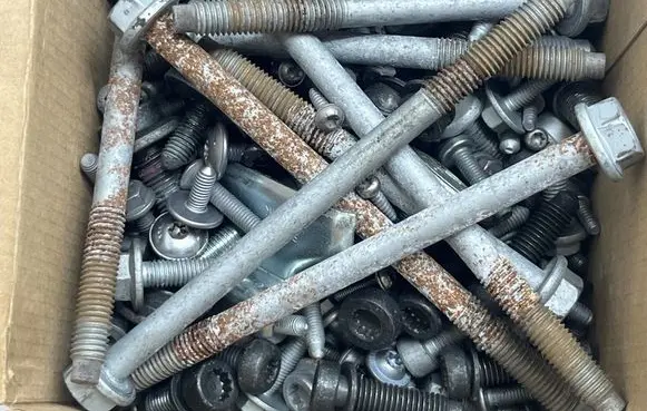 Porsche Cayenne (92A) Nuts/bolts 