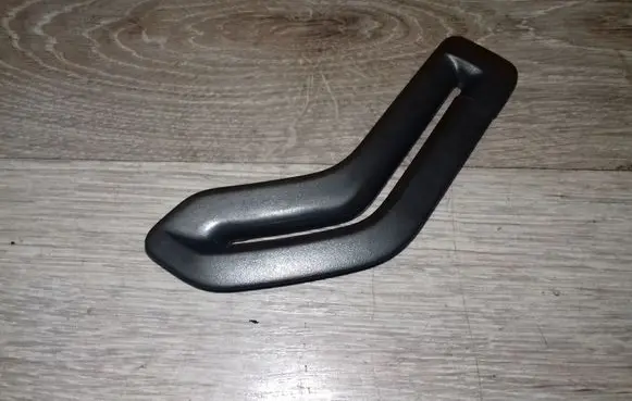 Volvo V50 Seat belt trim 8665745