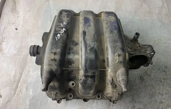 Seat Ibiza III (6L) Intake manifold 03E129711C