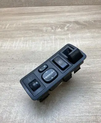 Toyota Avensis T250 Wing mirror switch 183574 153261