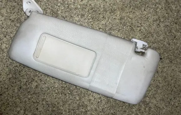 BMW 3 E46 Sun visor 51168267897