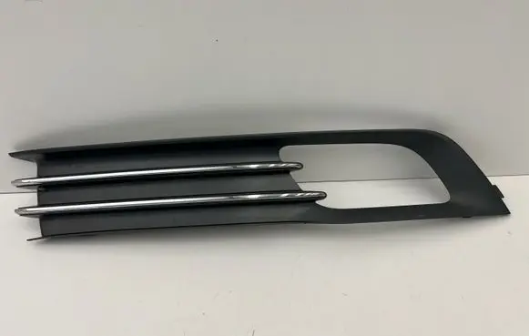 Volvo V70 Front bumper lower grill 31323995