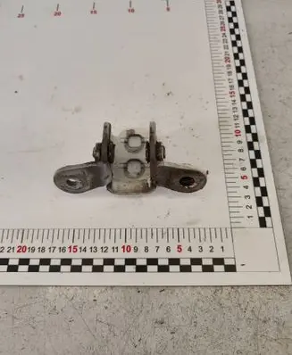 Rear door upper hinge