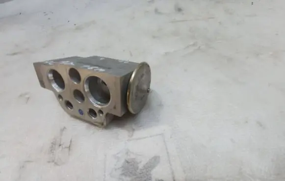 Audi A6 Allroad C7 Air conditioning (A/C) expansion valve 4G0820181A 3722R134B