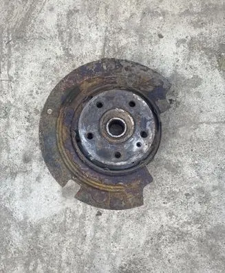 Mercedes-Benz ML W163 Rear wheel hub
