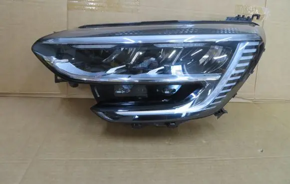 Renault Megane IV Headlight/headlamp
