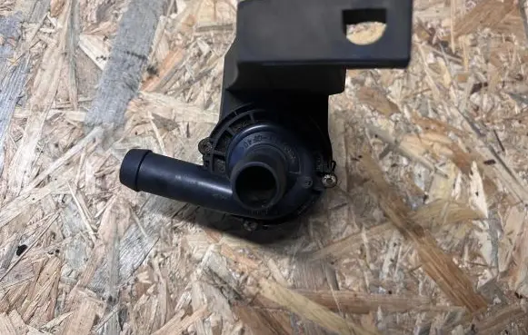 Jaguar S-Type Water pump