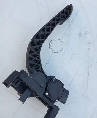 Iveco Daily 3rd gen Accelerator throttle pedal 0281002632