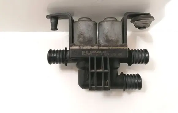 BMW 7 E65 E66 Coolant heater control valve 6411690665203 040713 147412159