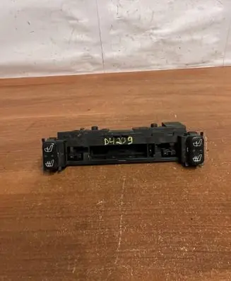 Mercedes-Benz E W210 Seat heating switch 2108200151 D4209