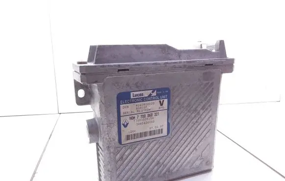 Volvo S40, V40 Engine control unit/module 7700103515A 7700868321
