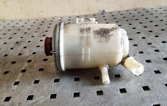 Honda CR-V Power steering fluid tank/reservoir