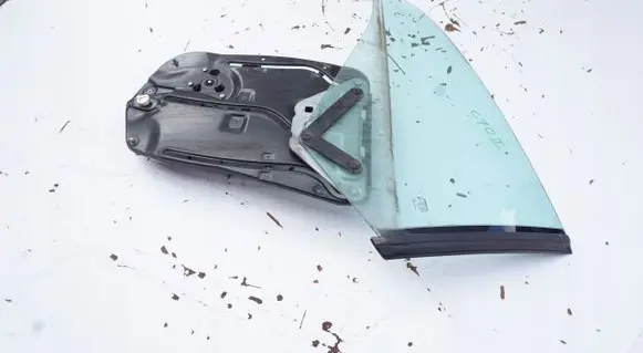 Volvo C70 Rear door window regulator with motor