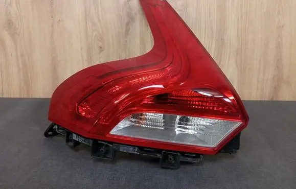 Volvo V40 Cross country Rear/tail lights 31283339