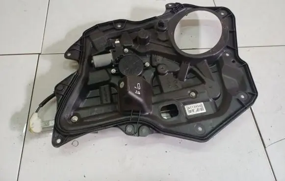 Mazda 3 II Sliding door window regulator with motor