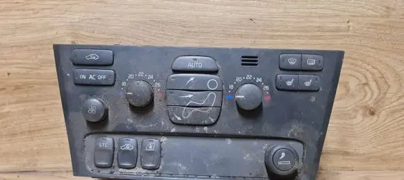 Volvo V70 Climate control unit 9452368