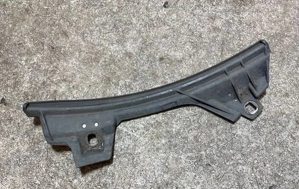 Audi e-tron Rear bumper mounting bracket 4J3853818