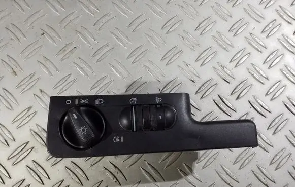 Volkswagen PASSAT B4 Light switch 3A1941531E 04051304 07643