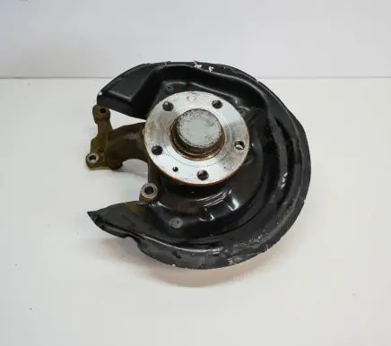 Volkswagen Jetta VI Rear wheel hub