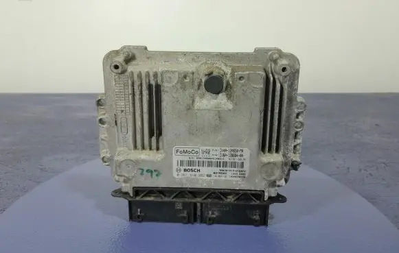 Ford Kuga II Engine control unit/module ECU DV4A-12A650-MA