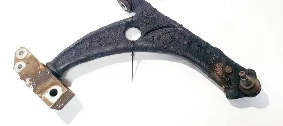 Volkswagen PASSAT B6 Front lower control arm/wishbone