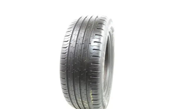 Volkswagen Golf V R16 summer tire 