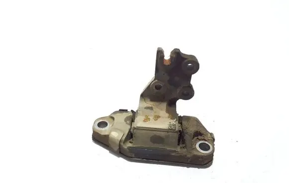 Volvo XC90 Engine mounting bracket 30793797