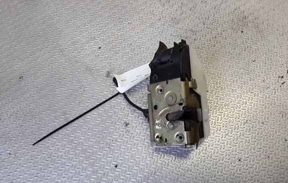 Renault Megane II Front door lock
