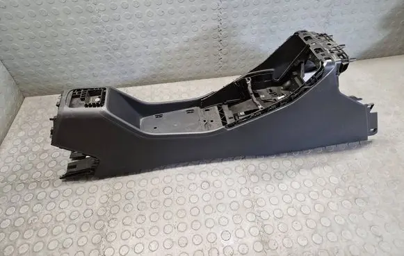 BMW 2 Active Tourer U06 Center console 5A6DFC6 7178103