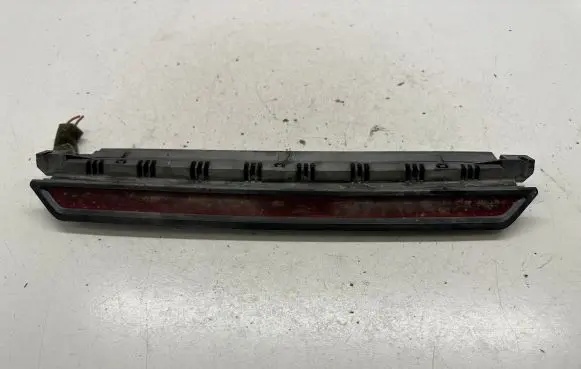 Volkswagen PASSAT B5 Third/center stoplight 3B9945097A