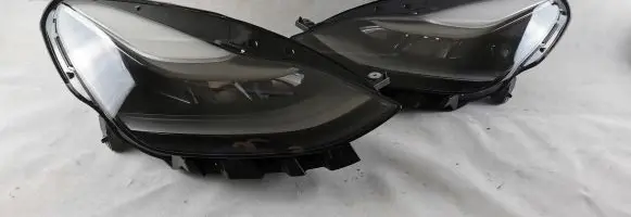 Tesla Model 3 Headlight/headlamp 1514952-00-C