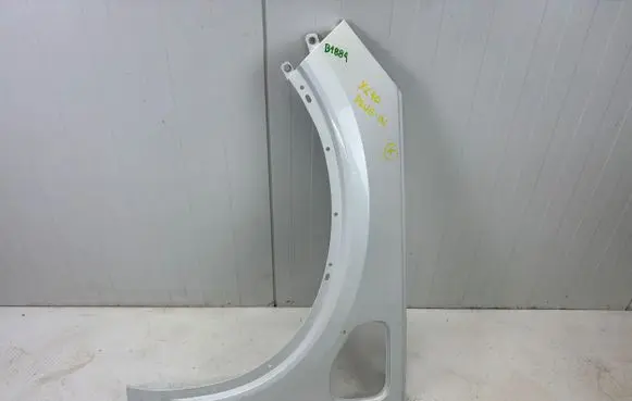Volvo XC40 Fender B1884