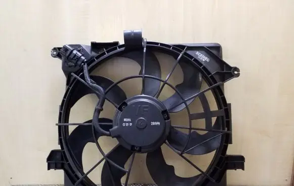 Hyundai i40 Radiator cooling fan shroud 253803ZXXX