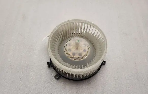 Chrysler Pacifica Heater fan/blower 16478217