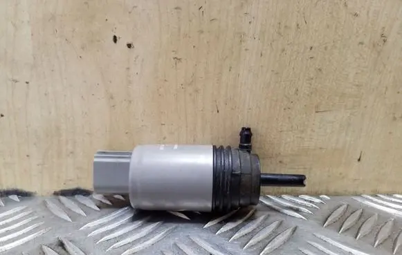 BMW X1 E84 Windscreen/windshield washer pump 67126934159 6934159