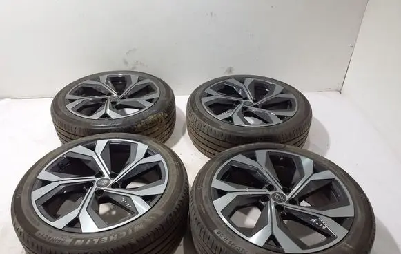 R20 alloy rim