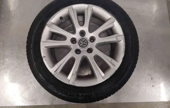 Volkswagen PASSAT B6 R17 alloy rim 1Z0601025L