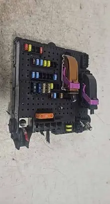 Volvo XC90 Fuse module 30786646 28080156 08W226