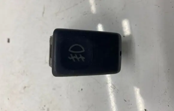 Fog light switch