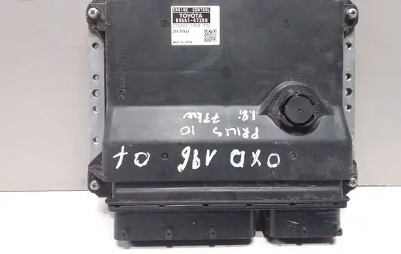 Toyota Prius (XW30) Engine control unit/module 8966147280 2753007394