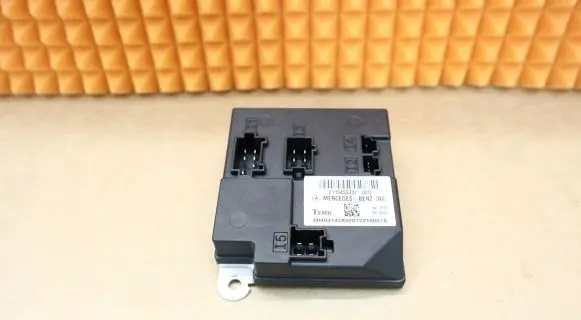 Mercedes-Benz CLS C219 Seat control module 2115455332