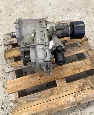 Nissan Navara D23 Gearbox transfer box case 4JA1C