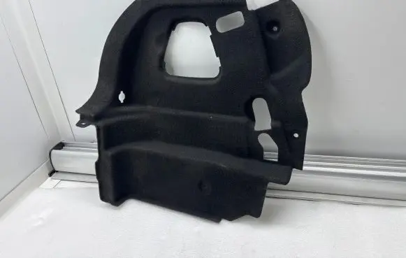 Trunk/boot side trim panel