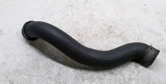 Mercedes-Benz E W212 Engine coolant pipe/hose