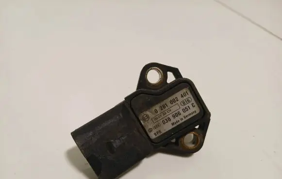 Audi A4 S4 B7 8E 8H Air pressure sensor 038906051C 0281002401