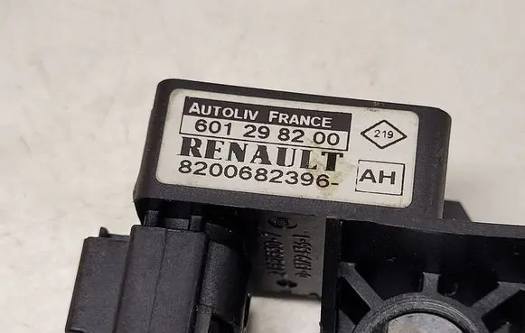 Renault Scenic II - Grand scenic II Airbag deployment crash/impact sensor 8200682396 601298200