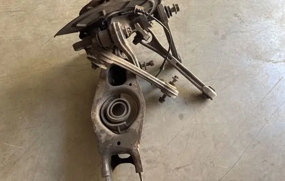 Maserati Ghibli Rear wheel hub spindle/knuckle 670006804