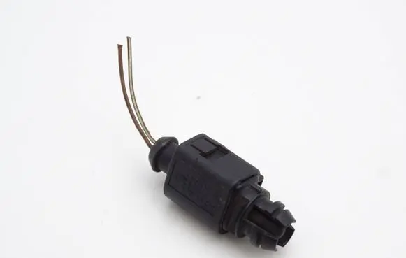 Volkswagen PASSAT B5.5 Outside/exterior temperature sensor 8Z0820535